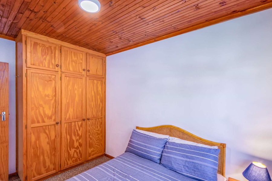 To Let 4 Bedroom Property for Rent in Brenton On Lake Western Cape